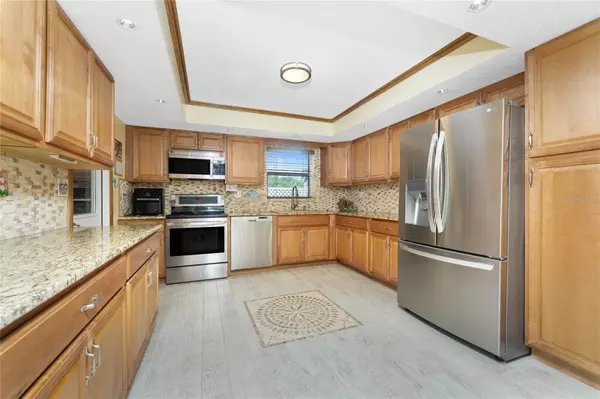 Rotonda West, FL 33947,3 OAKLAND HILLS CT