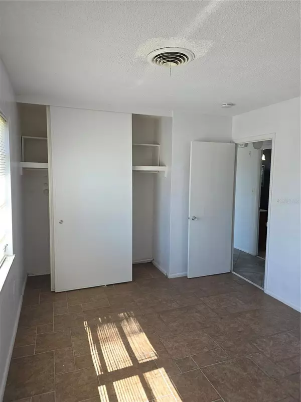 Port Charlotte, FL 33952,22236 MONTROSE AVE