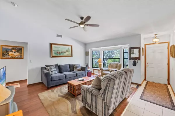 Englewood, FL 34223,521 ARTISTS AVE