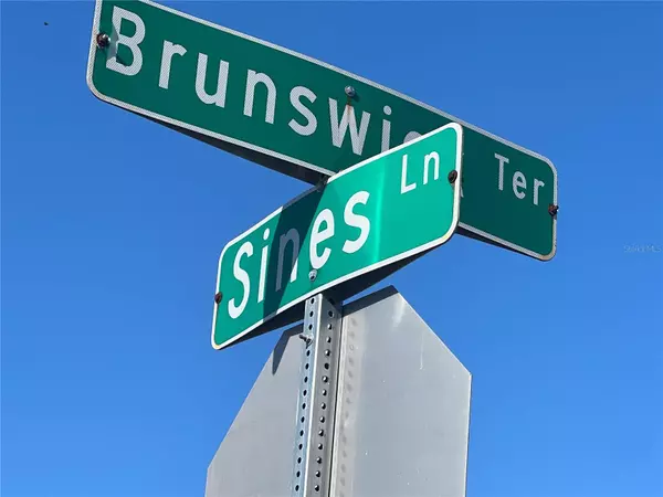 Port Charlotte, FL 33981,4826 SINES LN