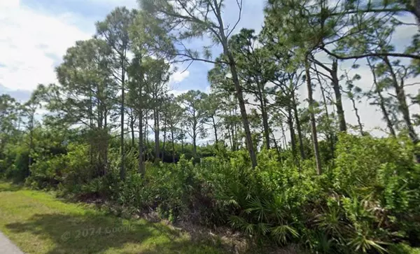 Port Charlotte, FL 33981,5249 WYNN TER