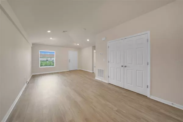 Englewood, FL 34224,11057 & 11059 PENDLETON AVE