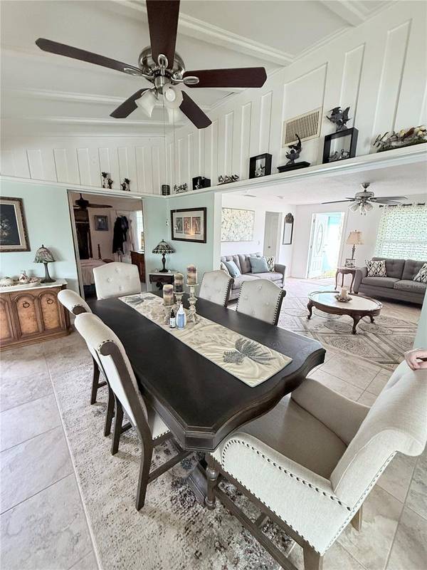 Port Charlotte, FL 33952,644 BLUE LN NW