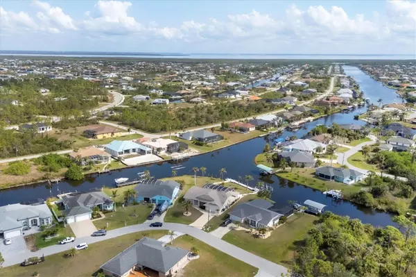 Port Charlotte, FL 33981,9238 MELODY CIR