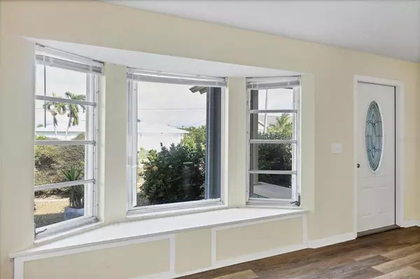 Cape Coral, FL 33904,122 SE 41ST TER