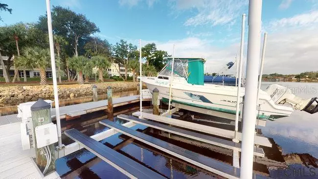 58 Slip CANOPY WALK LN, Palm Coast, FL 32137