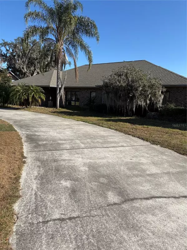 246 CRYSTAL COVE DR, Palatka, FL 32177