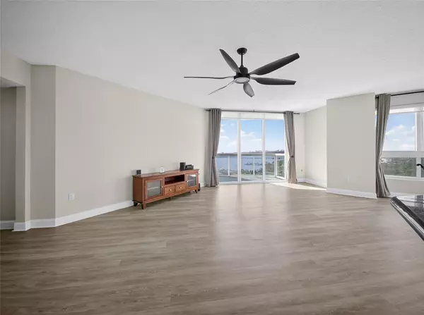 Holly Hill, FL 32117,231 RIVERSIDE DR #2409-1