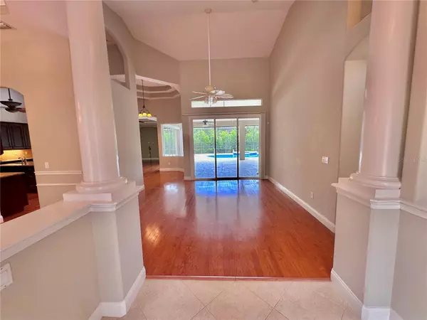 15 N OLD OAK DR N Palm Coast, FL 32137