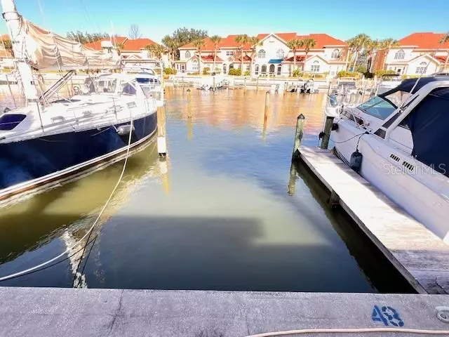 Palm Coast, FL 32137,48 B MARINA CV