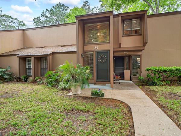 24 MID PINES CIR #24, Palm Coast, FL 32137