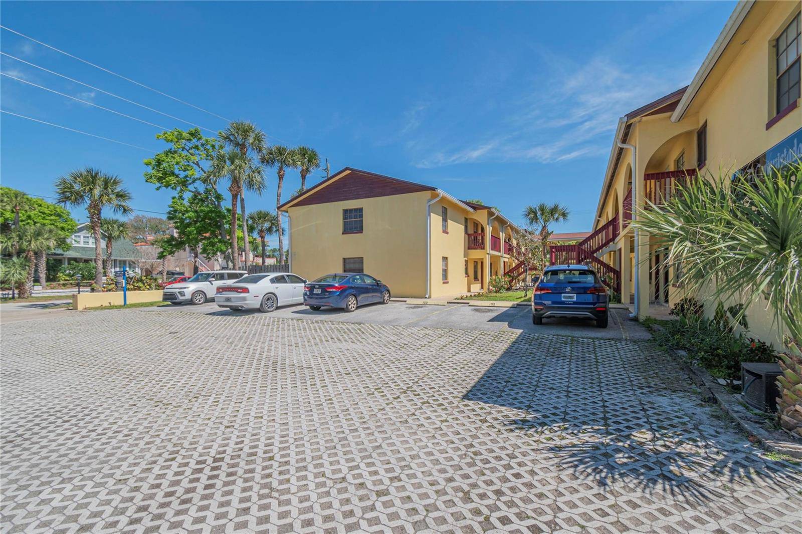 216 GLENVIEW BLVD #206, Daytona Beach, FL 32118