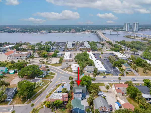 416 N PENINSULA DR, Daytona Beach, FL 32118