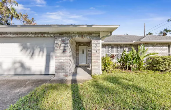 New Smyrna Beach, FL 32168,203 N DUSS ST