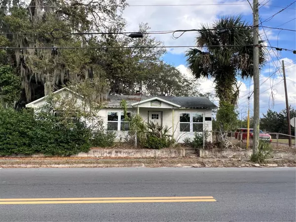 921 HUSSON AVE, Palatka, FL 32177