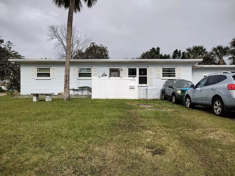128 2ND ST, Holly Hill, FL 32117