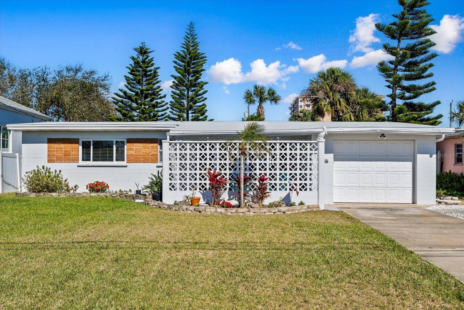 3227 S PENINSULA DR, Daytona Beach Shores, FL 32118