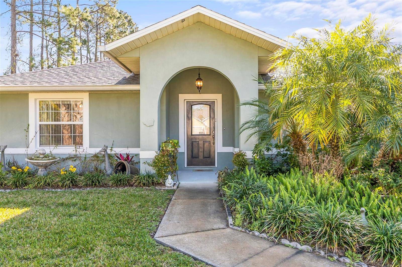Palm Coast, FL 32164,8 EMERALD LN