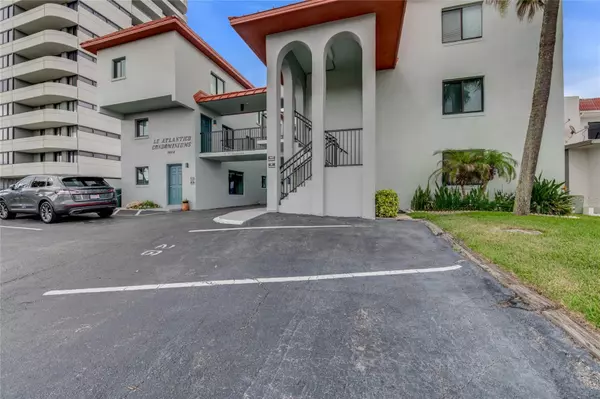 Daytona Beach, FL 32118,1404 N ATLANTIC AVE #10