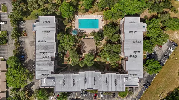 Ormond Beach, FL 32174,640 N NOVA RD #511