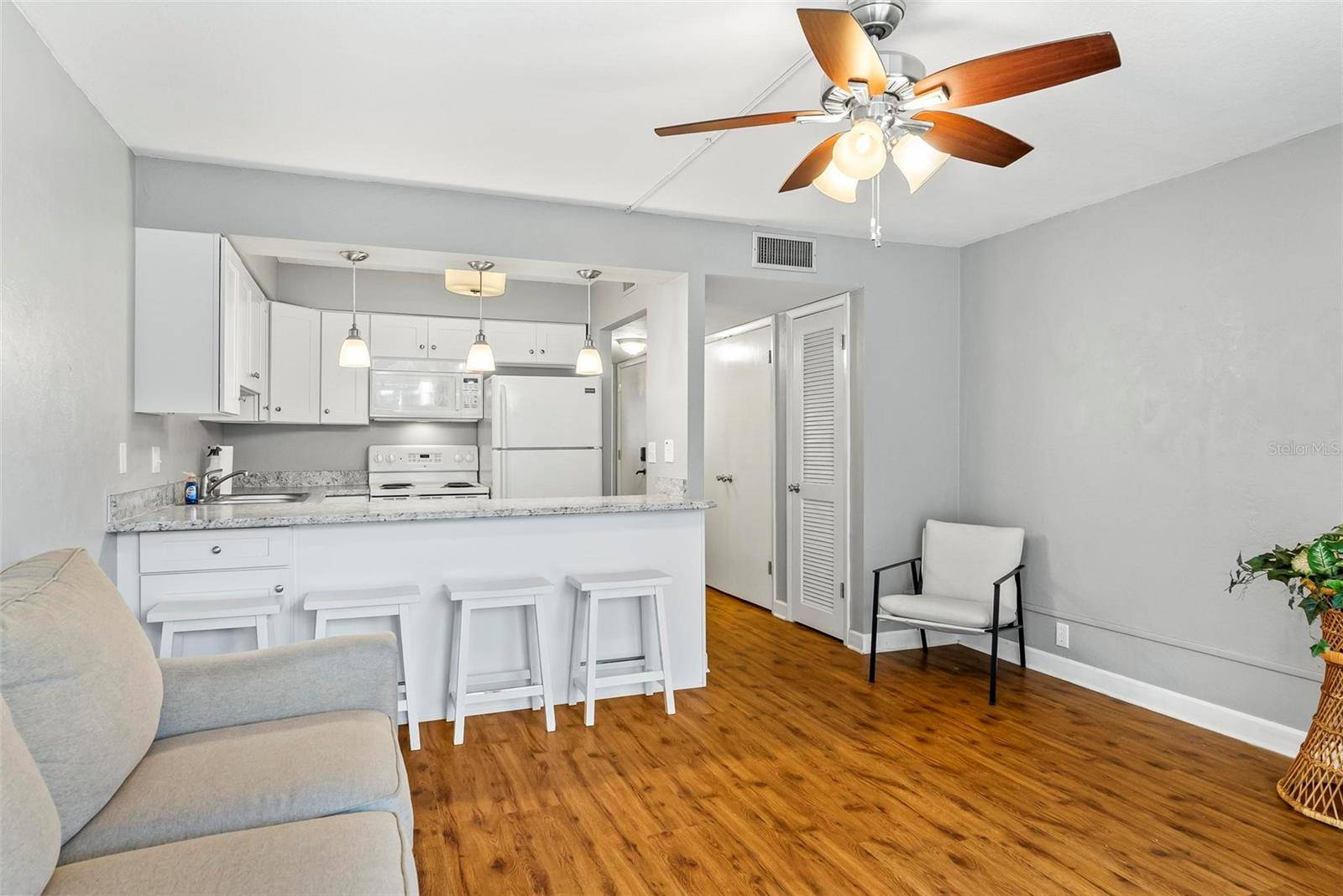 Daytona Beach, FL 32118,1441 N ATLANTIC AVE #211