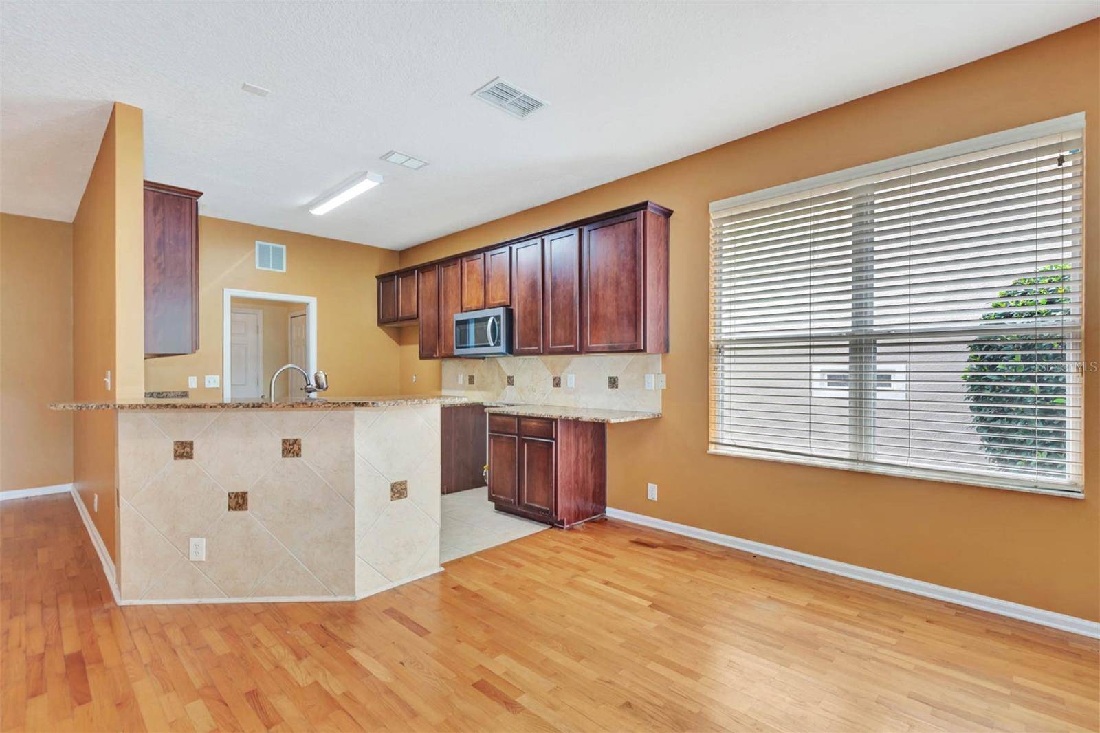 Deland, FL 32724,902 HERON POINT CIR