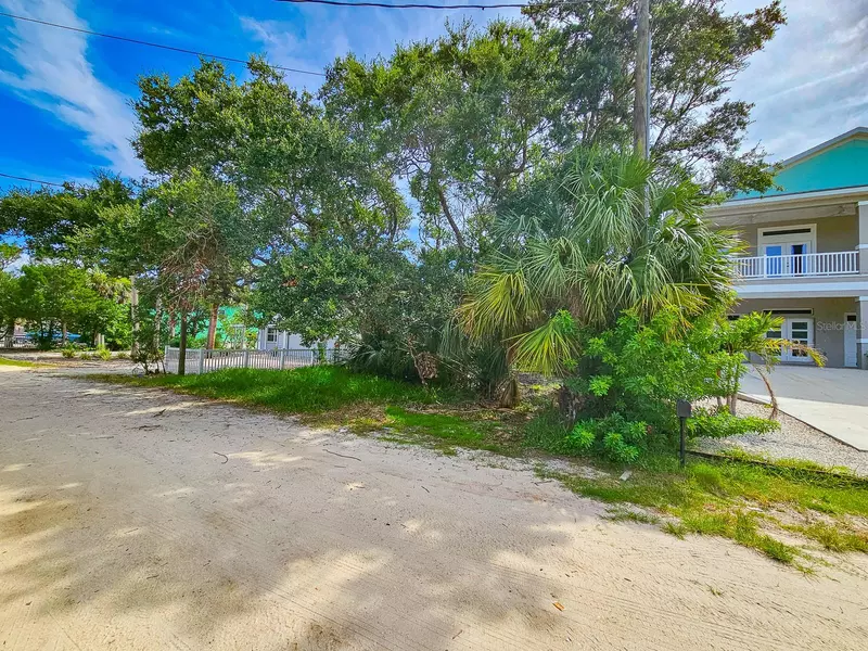 2721 S JOHN BULL ST, Flagler Beach, FL 32136