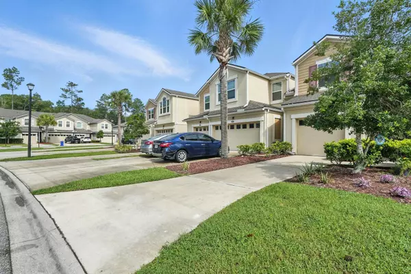 St Johns, FL 32259,176 NELSON LN