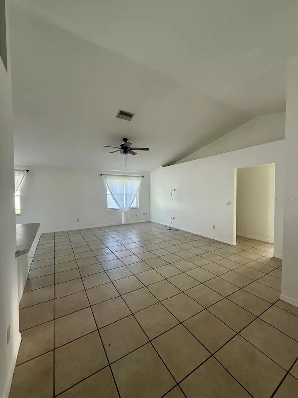 Palm Coast, FL 32164,11 WHITE HOUSE DR