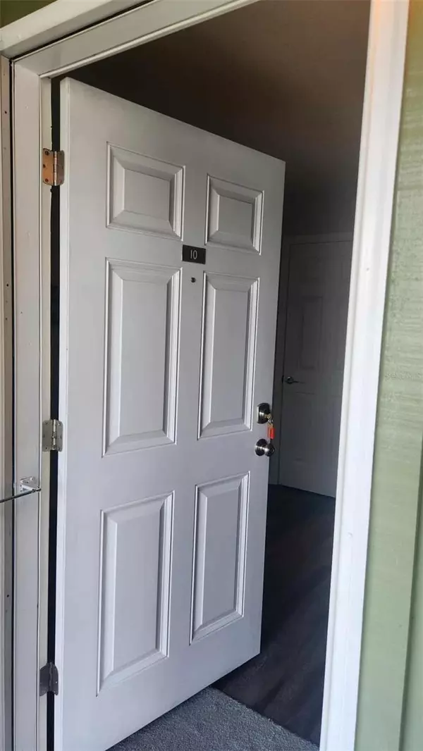 Daytona Beach, FL 32117,840 CENTER AVE #10