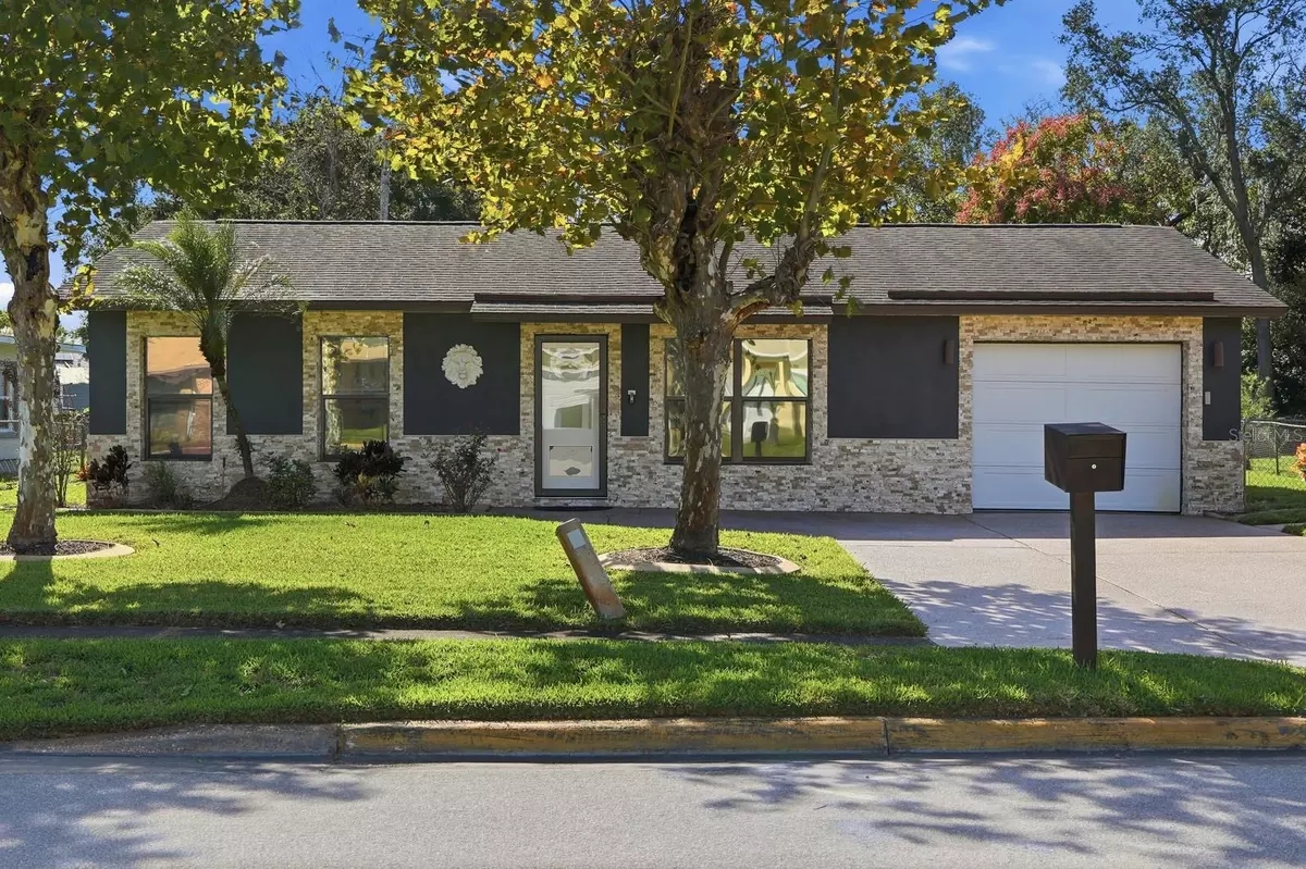 Daytona Beach, FL 32114,932 LORA ST