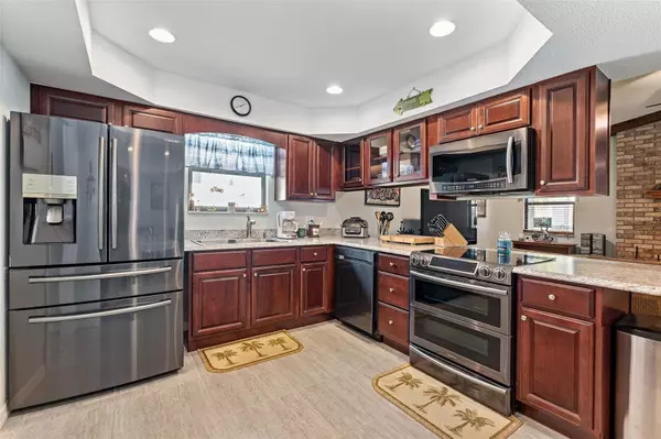 Flagler Beach, FL 32136,2008 N DAYTONA AVE