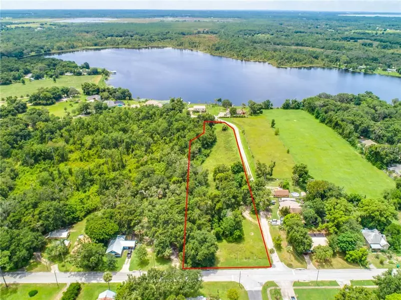 ORANGE CT, Umatilla, FL 32784