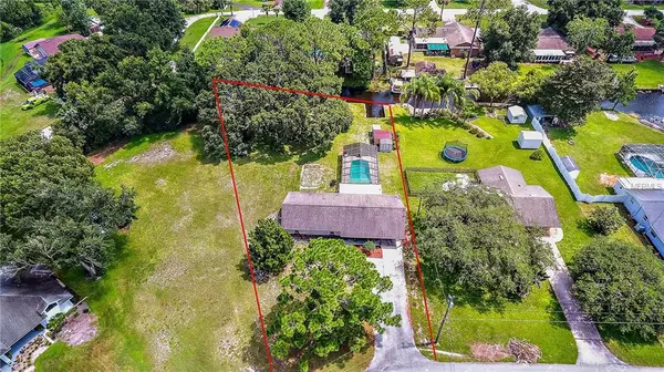 11402 LAKE EUSTIS DR, Leesburg, FL 34788