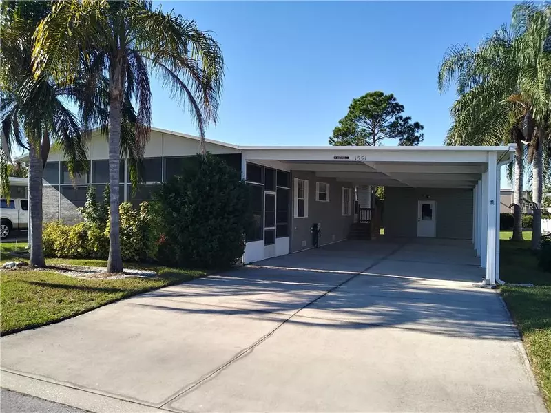 1551 ELKHART CIR, Tavares, FL 32778