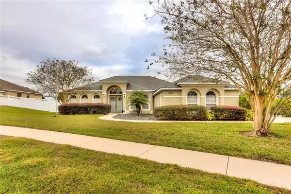 13703 SAND BLUFF LN, Grand Island, FL 32735