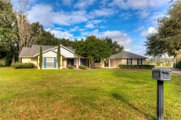 2421 E CROOKED LAKE CLUB BLVD, Eustis, FL 32726
