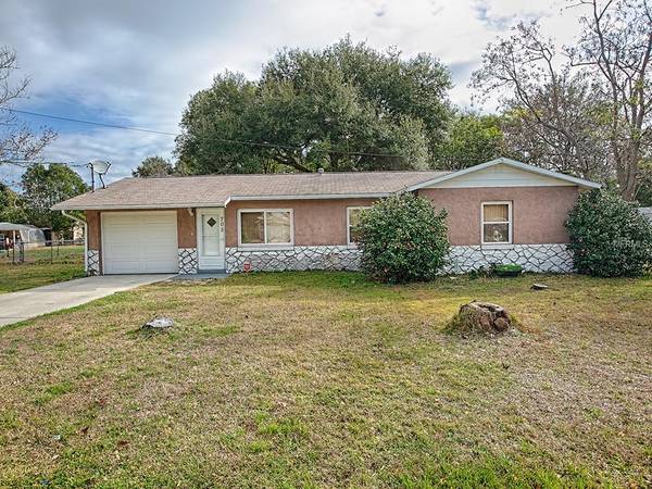 705 ELM AVE, Fruitland Park, FL 34731