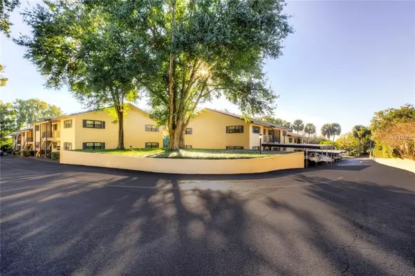 110 N TREMAIN ST #206, Mount Dora, FL 32757