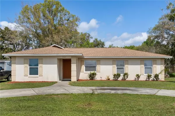 17143 MILLS ST,  Umatilla,  FL 32784