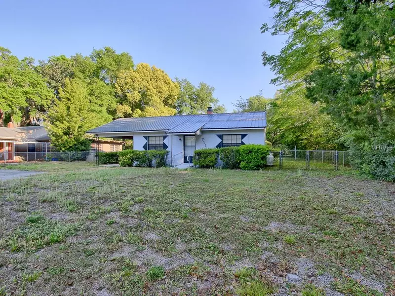 711 MISSION DR, Wildwood, FL 34785