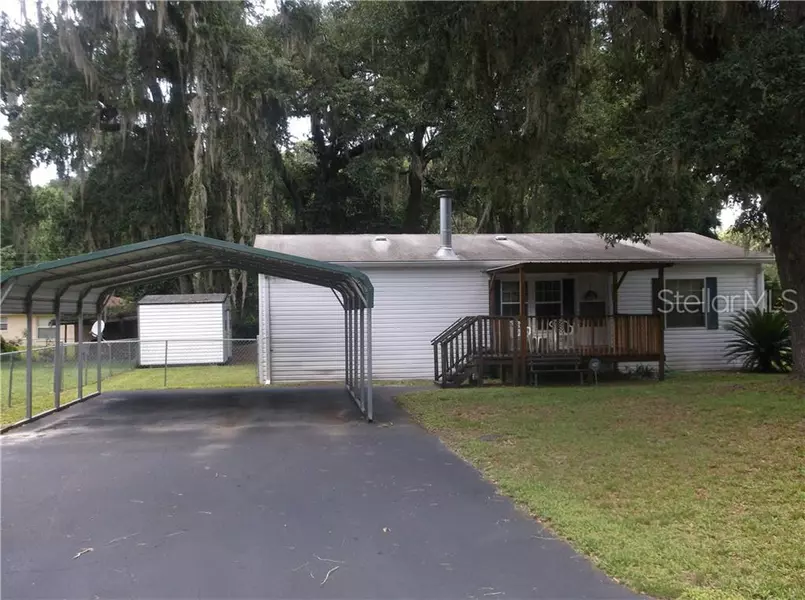 2044 CR 422, Lake Panasoffkee, FL 33538