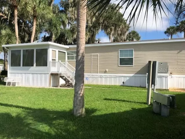 Eustis, FL 32726,113 PALM DR