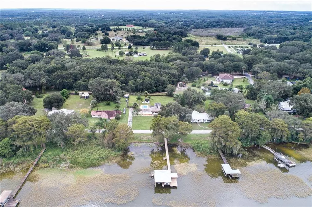 Yalaha, FL 34797,8916 LAKESHORE DR