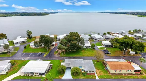 2 CAPTAINS PT, Fruitland Park, FL 34731