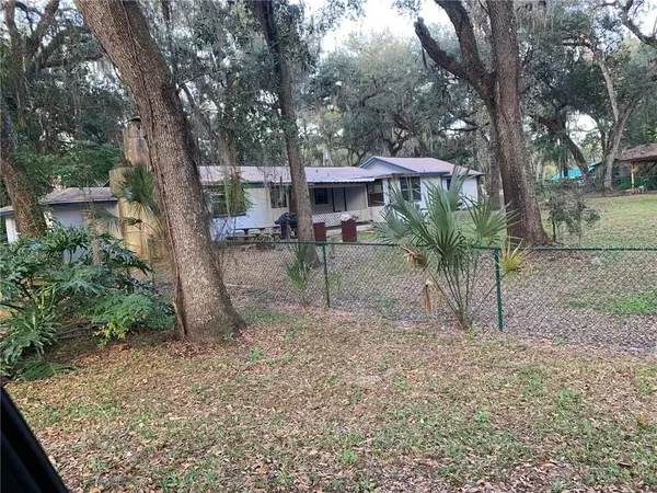 Lake Panasoffkee, FL 33538,2469 CR 401A