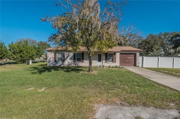 37600 WASHINGTON AVE, Umatilla, FL 32784