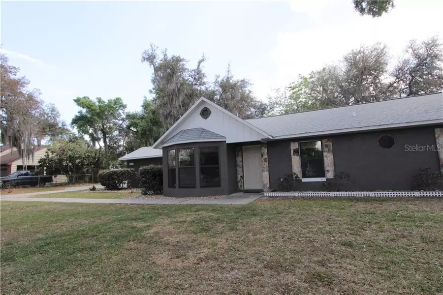 1009 PINE RIDGE DAIRY RD, Fruitland Park, FL 34731