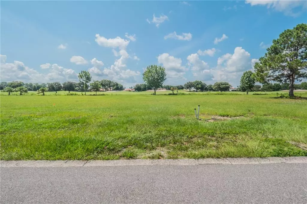 Tavares, FL 32778,Section H Lot 17 ISLAND CLUB DR
