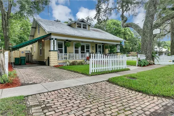 649 E 11TH AVE, Mount Dora, FL 32757